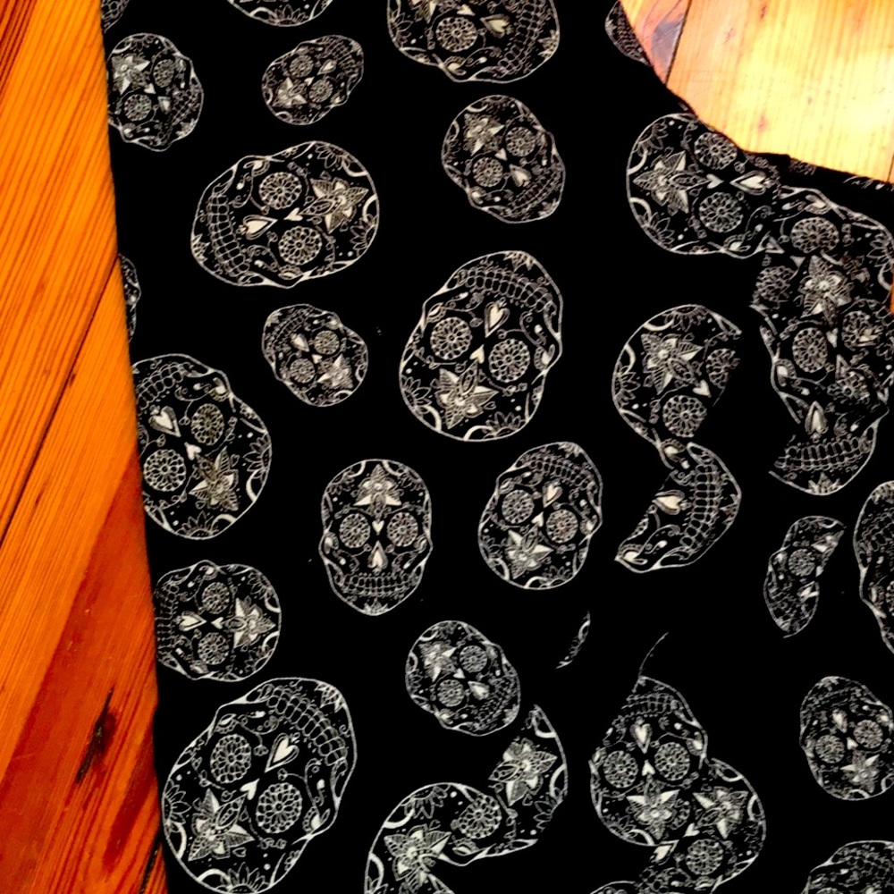 Torrid Skull 💀 Leggings 1 (14/16) preowned